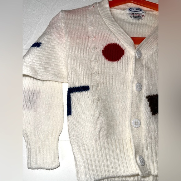 VINTAGE IZOD KIDS WHITE SWEATER BUTTON DOWN CARDIGAN GEOMETRIC SHAPES 3T - Picture 6 of 7